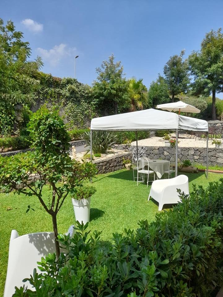 B&B Boutique Di Charme "Etna-Relax-Natura" Zafferana Etnea Exterior photo